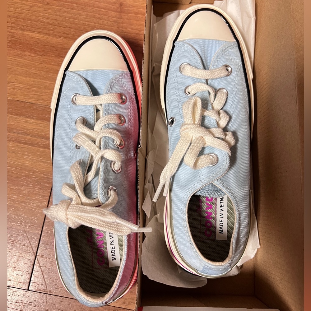 New Converse Chuck 70 Low blue and color lines detailed